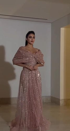 فستان سهره تل المزين بالتطريز اليدوي