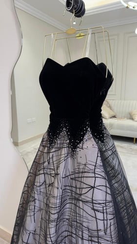 فستان سهره جوخ وتل وشبك المزين بفصوص زاركون