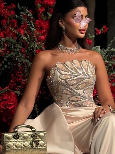 فستان سهره تفته المزين بالتطريز اليدوي