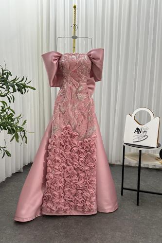 فستان سهره ميكادو المزين بالتطريز والورود البارزه