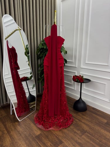 فستان باربي شال شيفون وتل مزين بالورود وخرز