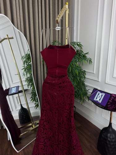 فستان سهره دانتيل المزين بالتطريز اليدوي