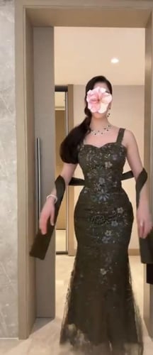 فستان سهره المزين بالتطريز