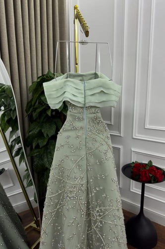 فستان سهره تل مبطن المزين بالتطريز اليدوي فستان فخ...