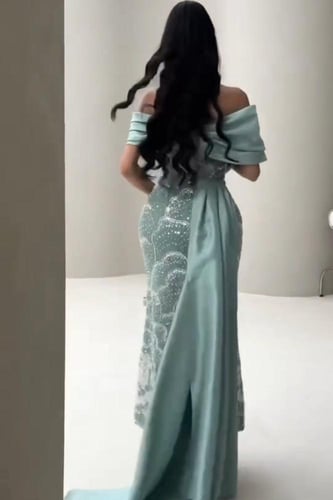 فستان سهره تل المزين بالتطريز ذيل ميكادو