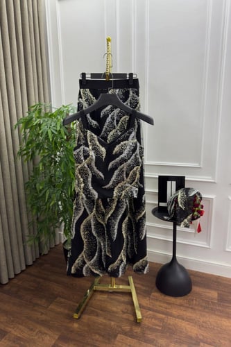 طقم سهره قطعتين بدي وتنوره واكمام منفصله