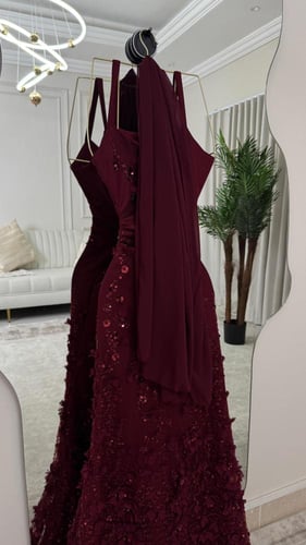 فستان سهره تل المزين بالتطريز مورد مزين بالجاكت فر...