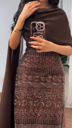 فستان سهره تل المزين بالخرز وشيفون جورجيت