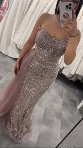 فستان سهره تل المزين بالتطريز اليدوي