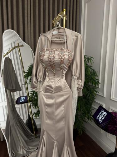 طقم سهره تفته المزين بالتطريز اليدوي بشكل انيق