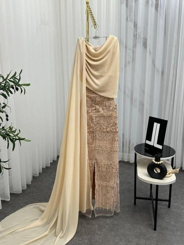 فستان سهره تل المزين بالخرز وشيفون جورجيت