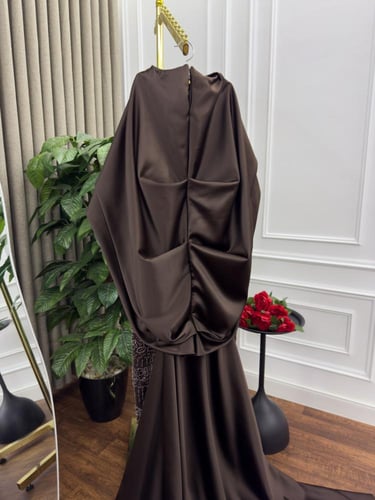 فستان سهره تل المزين بالخرز ذيل تفته