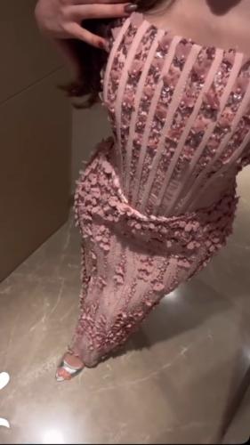 فستان سهره كورسيه المزين بالورود والتطريز