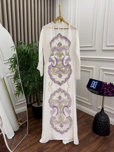 جلابيه قطعتين المزينه بتطريز كمبيوتر