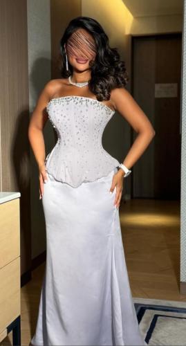 فستان باربي وتفته المزين بالتطريز اليدوي