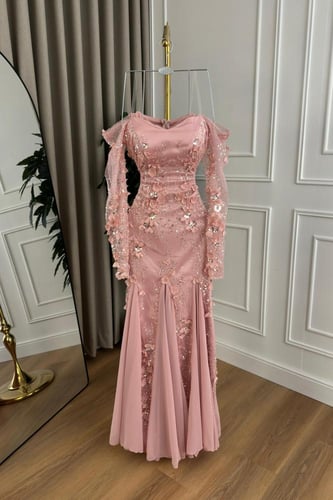 فستان سهره تل المزين بالورود مزين بالتطريز