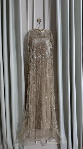 فستان سهره تل المزين بالتطريز الفخم بشكل انيق وفست...