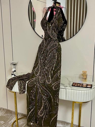 فستان سهره تل المزين بالتطريز تصميم محدده للخصر وت...