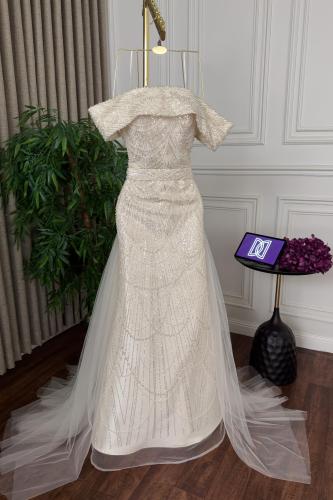 فستان سهره فخم المزين بالتطريز ذيل تل