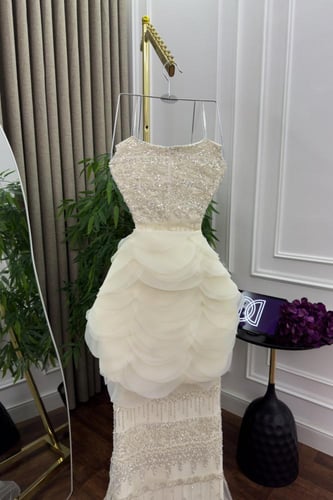 فستان سهره تل المزين بالتطريز خرز وجاكيت مزين بالط...