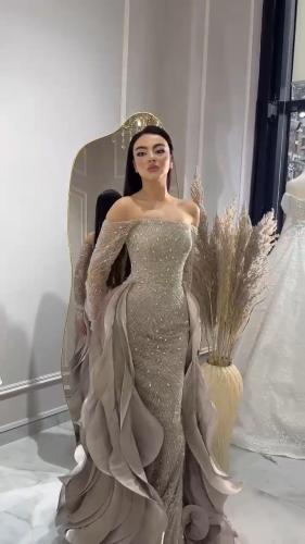 فستان سهره خرز ذيل كرنكر