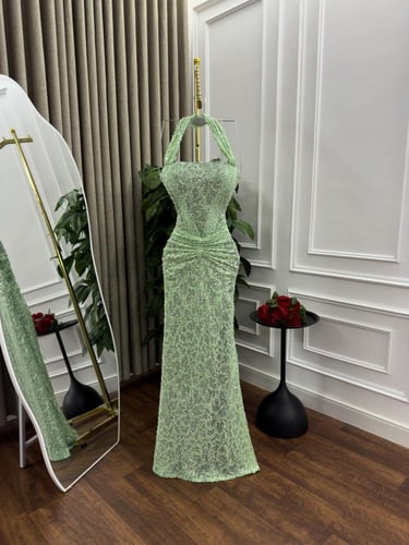 فستان سهره قصه انيقه متميزه مزينه بالكسرات