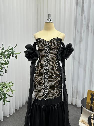 فستان باربي وتفته لمعه المزين بالتطريز اليدوي