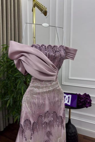 فستان سهره تل المزين بالتطريز خرز ذيل ميكادو