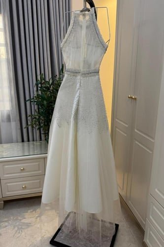 فستان تل مبطن تفته المزين بالتطريز اليدوي الفخم بش...