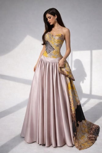 فستان تفته جيبون دبل كلوش مزين بالجاكار