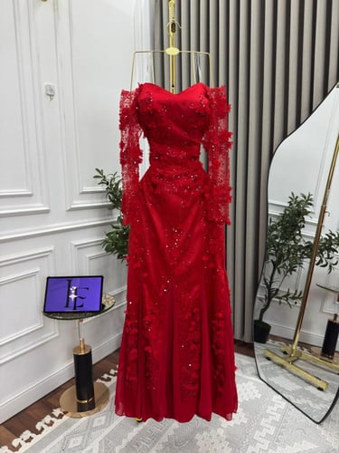 فستان سهره تل المزين بالورود مزين بالتطريز