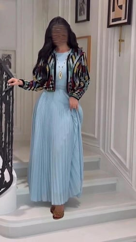 فستان شيفون جورجيت مزين كسرات بوليسيه جاكت مزين با...