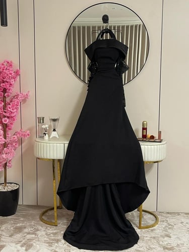 فستان سهره باربي صدر تفته المزين بالكلفه المورده