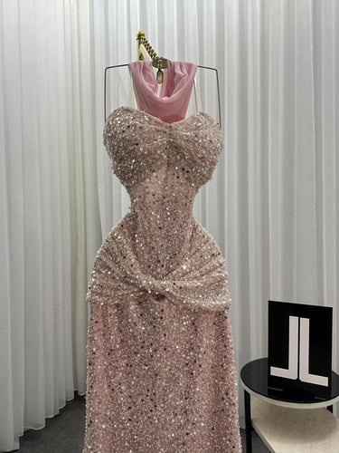 فستان سهره دانتيل المزين بالتطريز