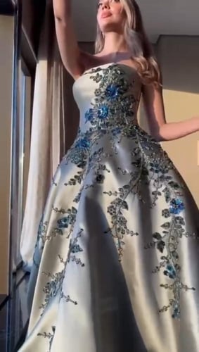 فستان سهره ميكادو دبل كلوش المزين بالكلفه المطرزه