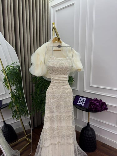 فستان سهره تل المزين بالتطريز خرز وجاكيت مزين بالط...