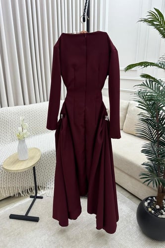 فستان باربي المزين باللول بالجوانب بقصه انيقه