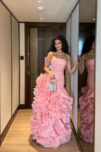 فستان سهره جازار المزين بالطبقات بشكل انيق ومتناسق