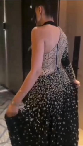 فستان سهره كريب وشيفون المزين بالشك اليدوي