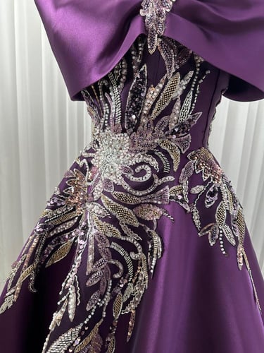 فستان سهره فخم ميكادو دبل كلوش المزين بالشك