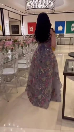 فستان سهره كلوش المزين بالتطريز