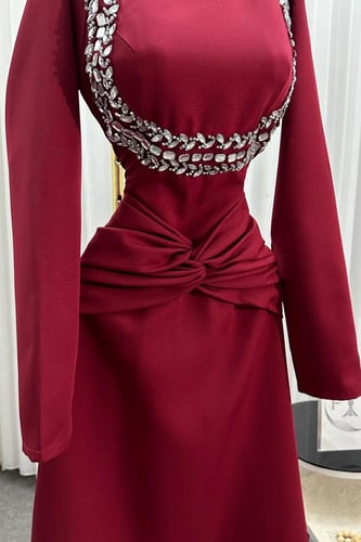 فستان سهره باربي المزين بالتطريز