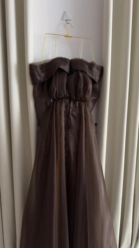 فستان سهره المزين بالتطريز خرز