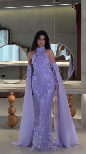 فستان سهره تل المزين بالتطريز والورود