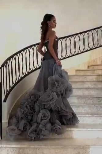 فستان سهره صدر باربي مزين بالتطريز اليدوي واورجنزا...