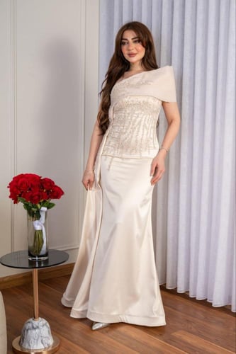 فستان سهره تفته المزين بالكلفه المطرزه والمزين بال...