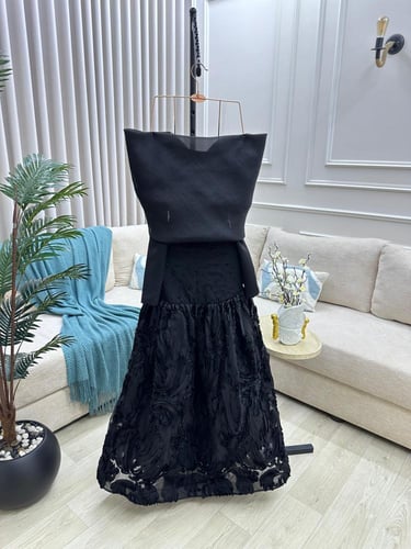 فستان اسود باربي المزين بالتطريز اليدوي وخامه جاكا...