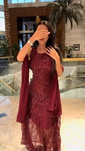 فستان سهره المزين التطريز