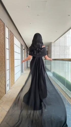 فستان سهره سراميك اسود المزين بالكلفه الخرز ذيل شي...