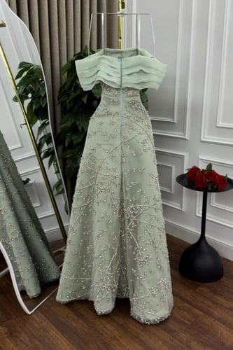 فستان سهره تل مبطن المزين بالتطريز اليدوي فستان فخ...